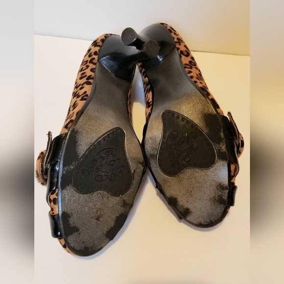 Naughty Monkey Animal Print Fur heels size 8 - Picture 3 of 10